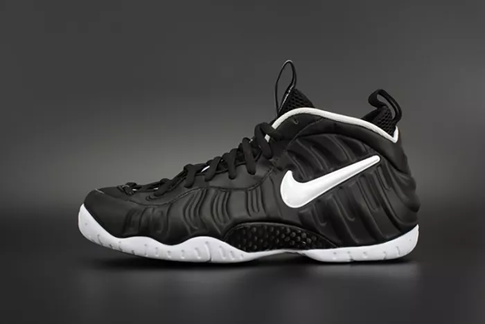 Nike Air Foamposite Pro "Dr. Doom" Black/White 624041-006