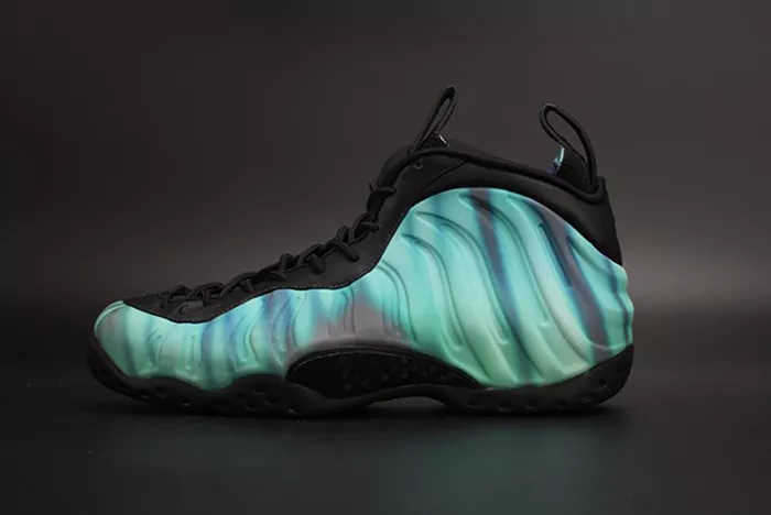 Nike Air Foamposite One "Northern Lights" Black/Green mens 840559-001