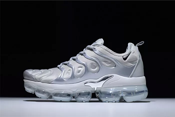 Nike VaporMax Plus "Triple White" Pure Platinum mens  924453-100