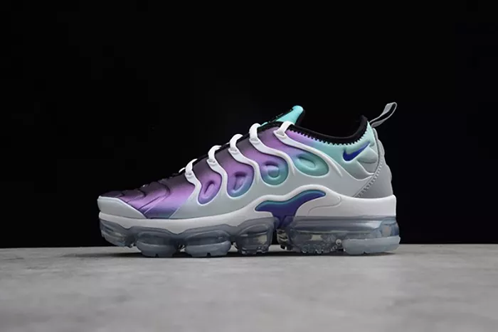 Nike Air VaporMax Plus Grape 924453-101