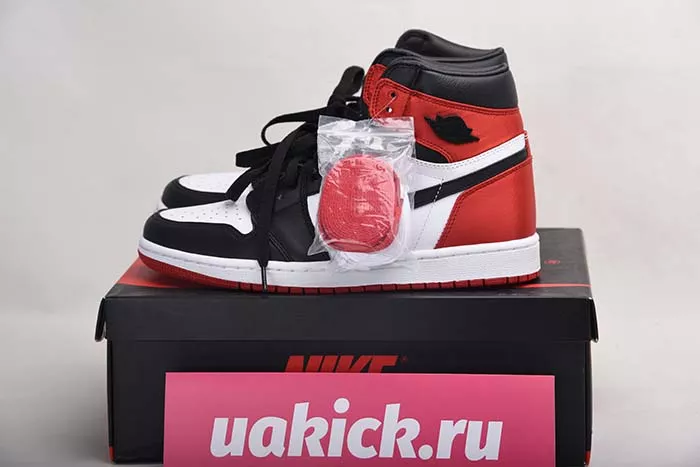 JORDAN 1 RETRO HIGH SATIN BLACK TOE - CD0461-016