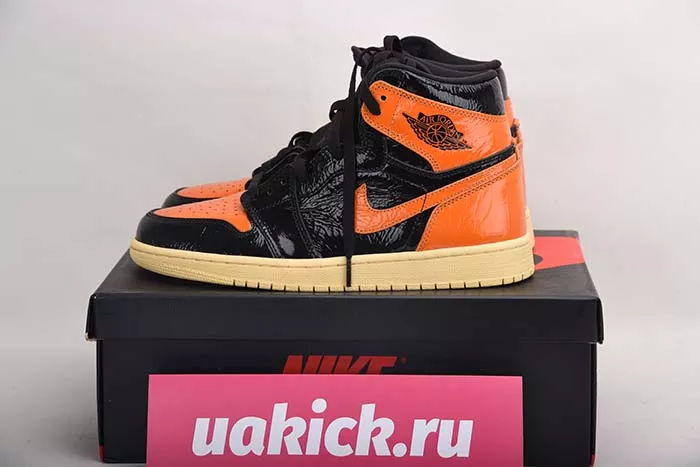 AIR JORDAN 1 SHATTERED BACKBOARD 3.0 555088-028