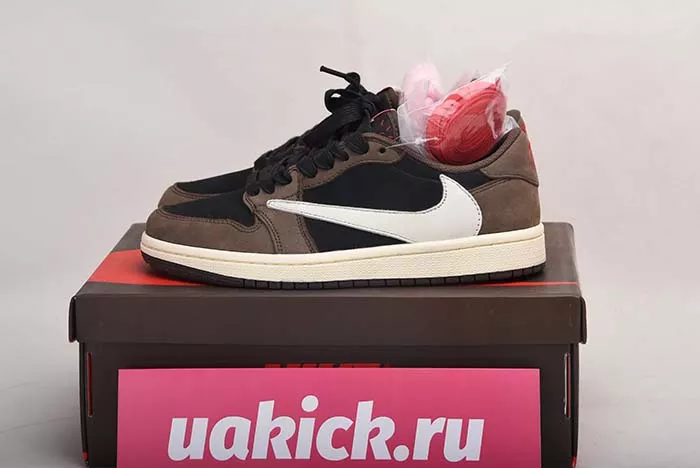 TRAVIS SCOTT AIR JORDAN 1 LOW DARK MOCHA CQ4277-001