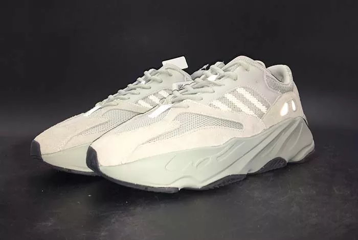 ADIDAS YEEZY BOOST 700 SALT - EG7487