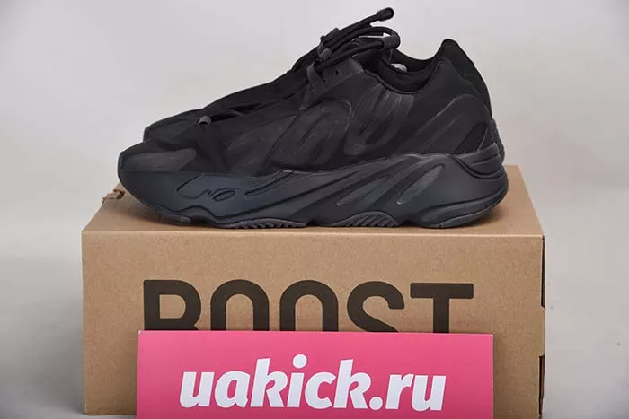 ADIDAS YEEZY BOOST 700 MNVN TRIPLE BLACK - FV4440