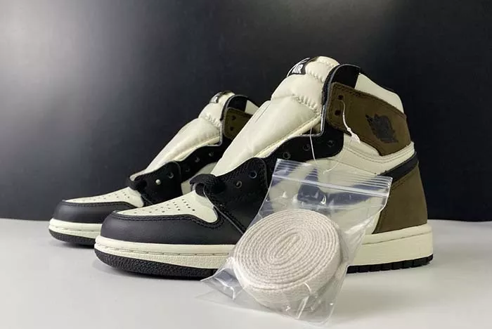 Air Jordan 1 High OG “Dark Mocha” 555088-105