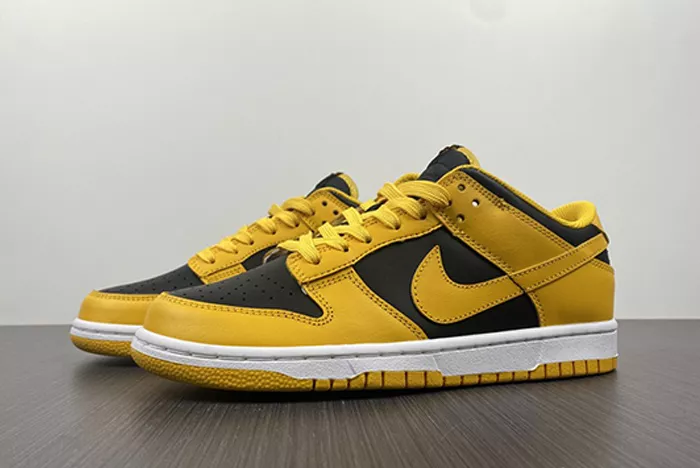 Nike Dunk Low Takes on a Familiar “Goldenrod” Colorwa DD1391-004