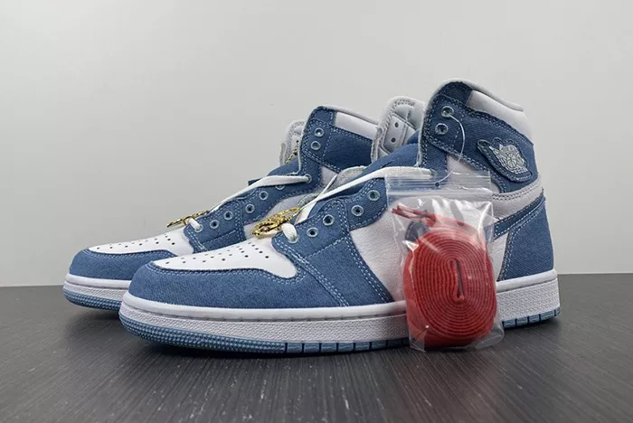 Air Jordan 1 High OG WMNS “Denim” DM9036-104