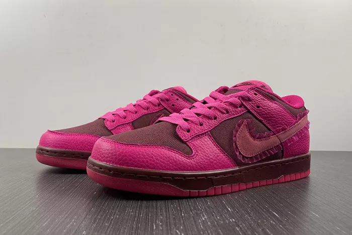 Nike Dunk Low Valentine's Day (2022) DQ9324-600