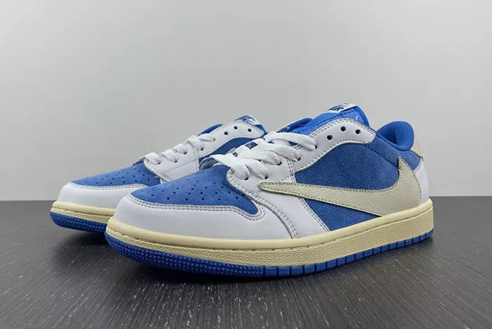 Travis Scott x Air Jordan 1 low CQ4277-212