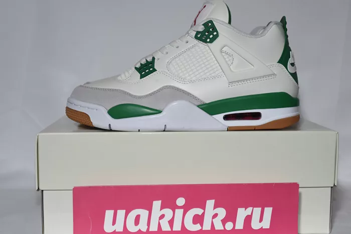 Jordan 4 Retro SB Pine Green  DR5415-103