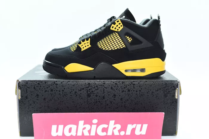 Jordan 4 Retro Thunder (2023)  DH6927-017