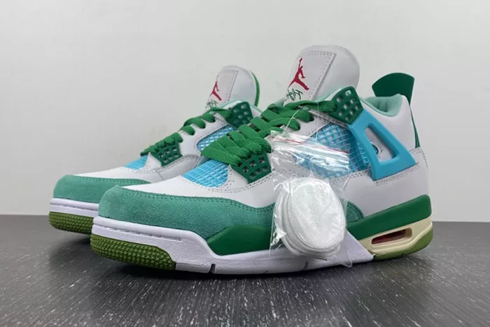 Air Jordan 4 PE SB AJ4 KNCW