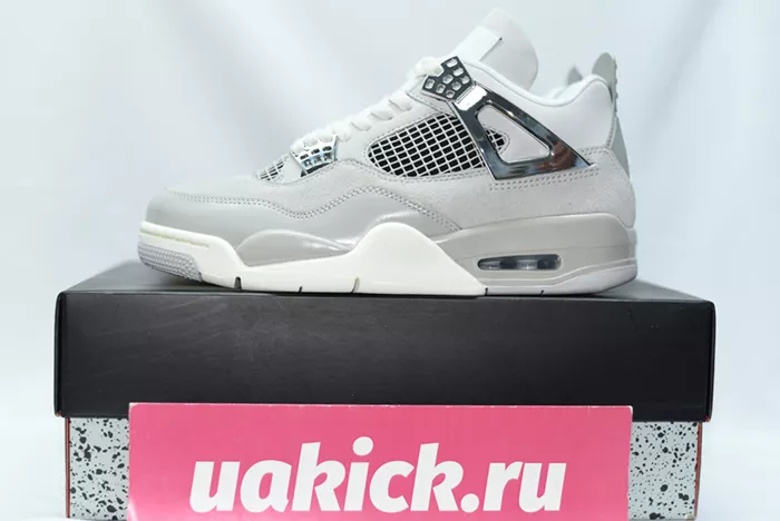 Jordan 4 Retro Frozen Moments  AQ9129-001