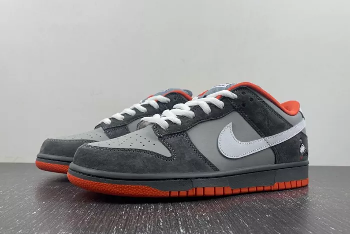 Nike SB Dunk Low Staple NYC Pigeon  304292-011