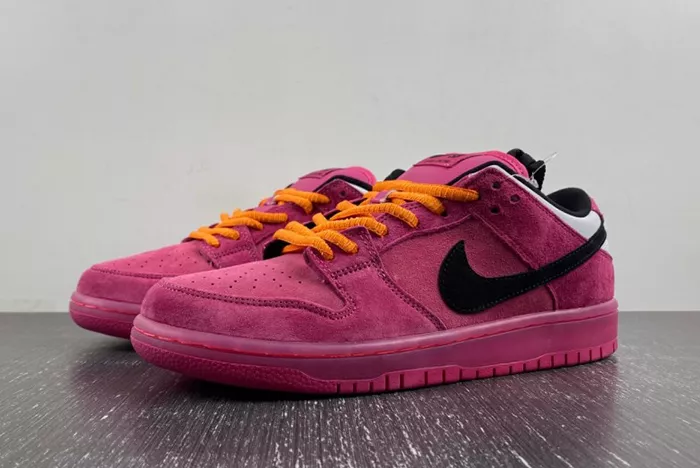 The Powerpuff Girls x Nike SB Dunk Low “Buttercup”  FZ8319-600