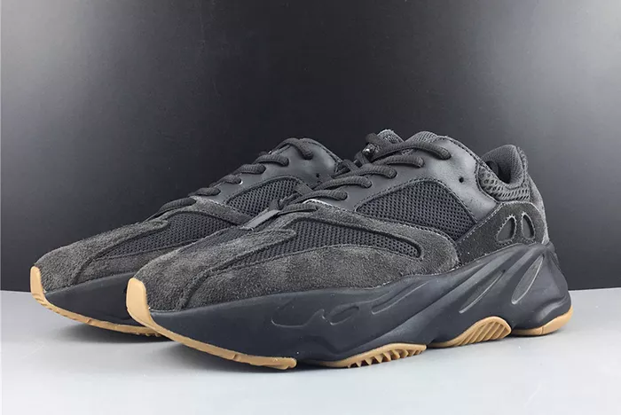 ADIDAS YEEZY BOOST 700 UTILITY BLACK - FV5304